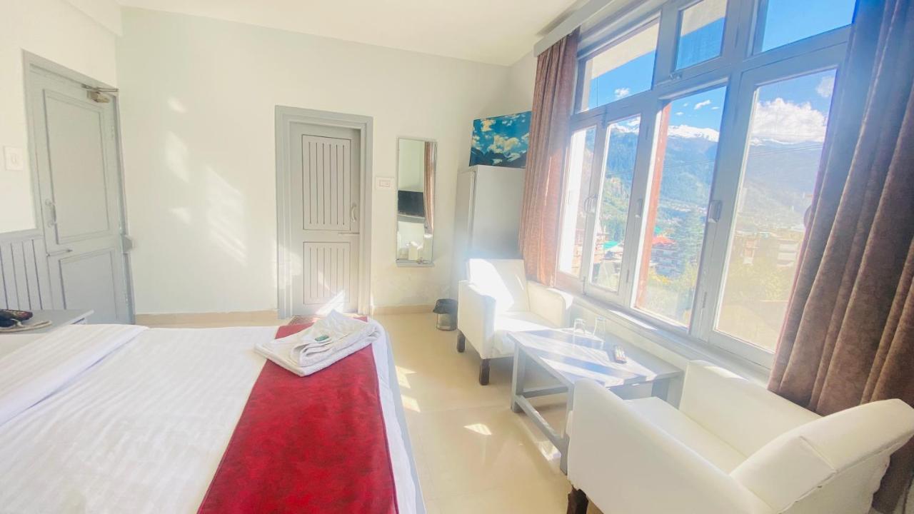 Hotel Meadows View, Near Mall Road Manali ภายนอก รูปภาพ